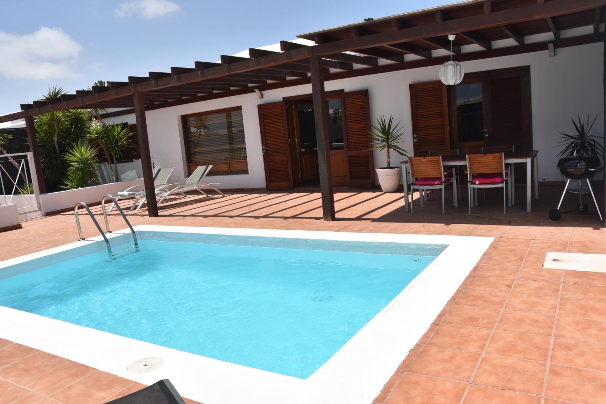 Happy Villa Con Piscina Privada Playa Blanca  Exterior photo