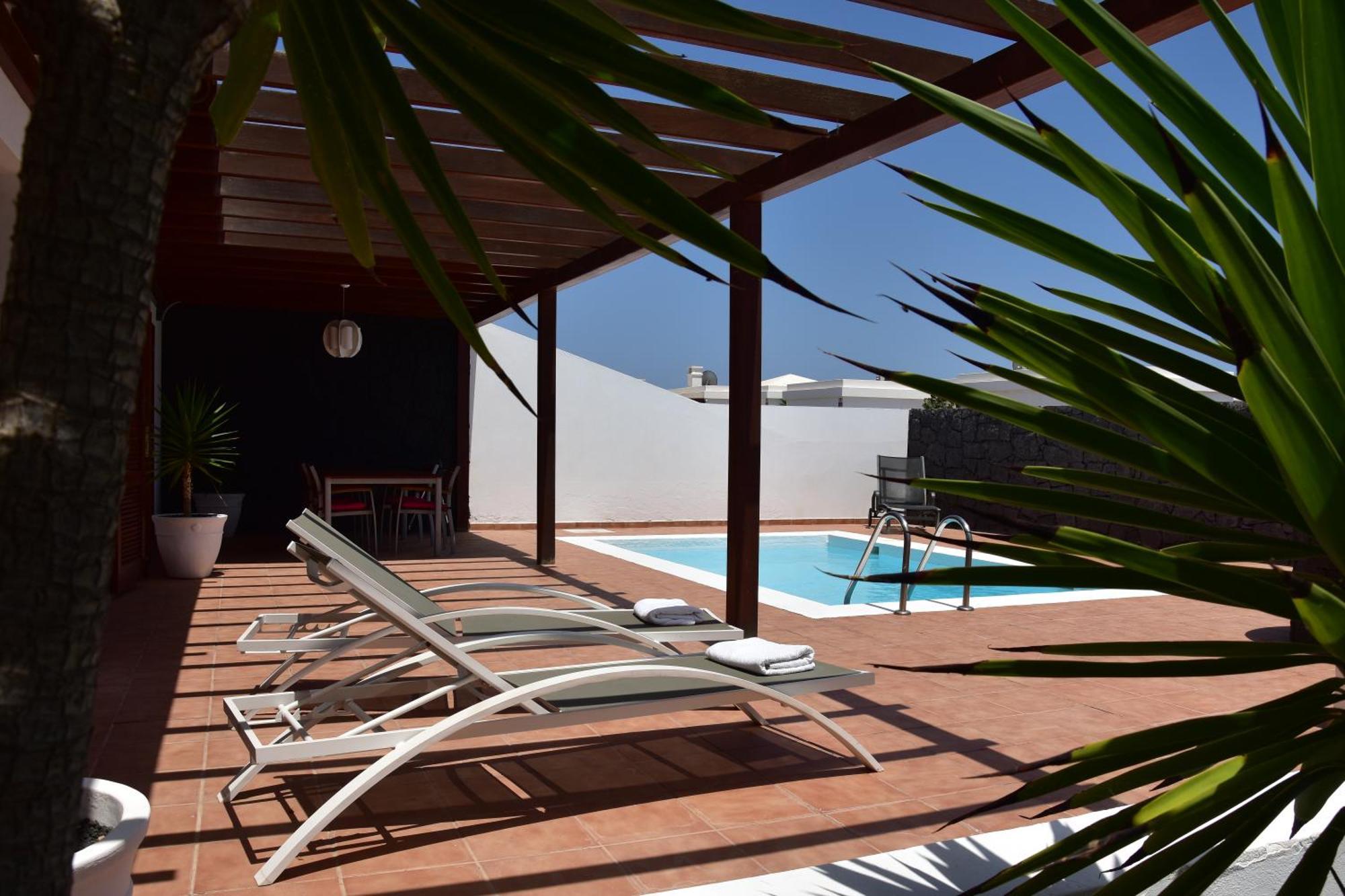 Happy Villa Con Piscina Privada Playa Blanca  Exterior photo