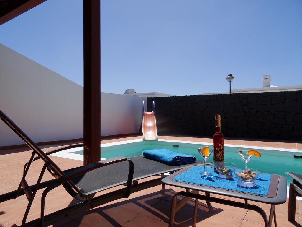 Happy Villa Con Piscina Privada Playa Blanca  Exterior photo